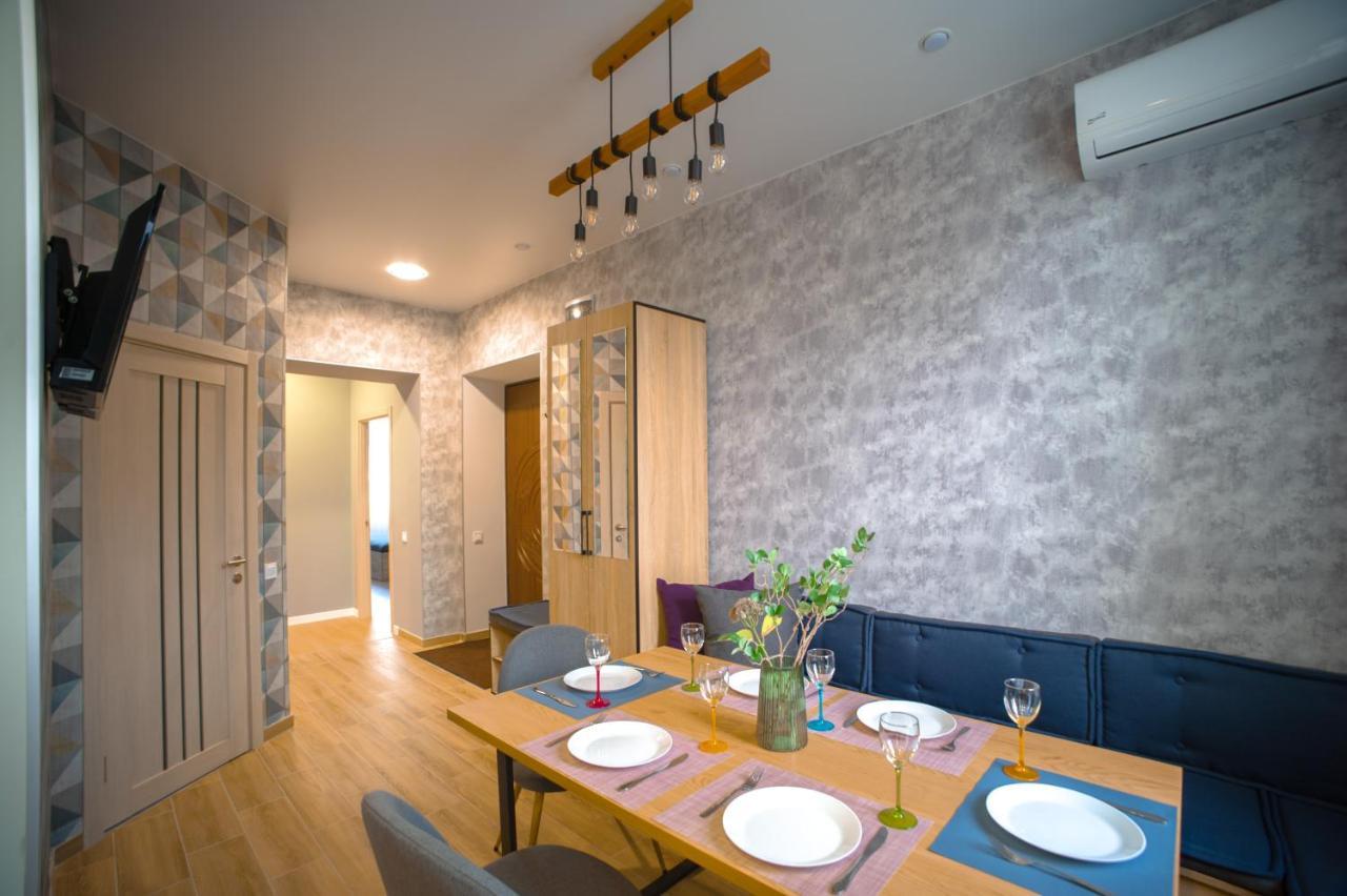 3 Bedroom, 2 Bathroom Apartment Near Forum Lwów Zewnętrze zdjęcie